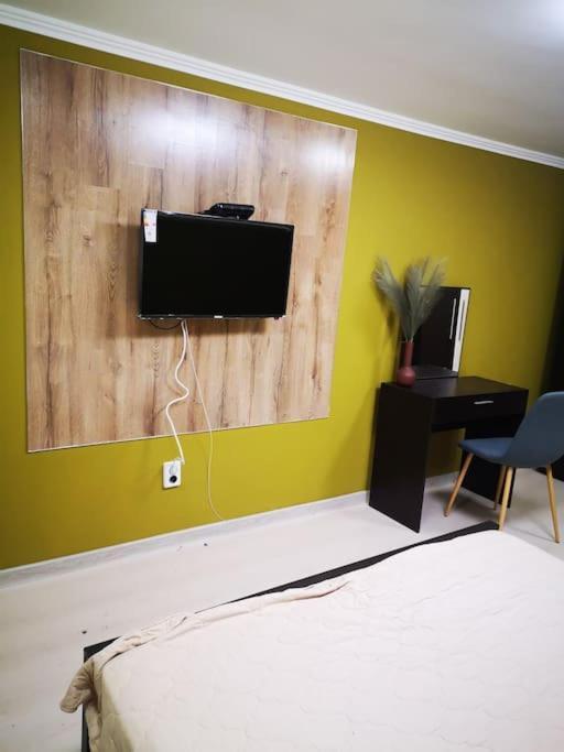 Студиото Е Партер От Жилищна Сграда. Топ Център. Apartment Varna Ngoại thất bức ảnh